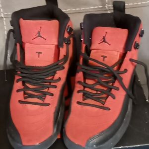 Jordan Reverse Flu Game 12s Big Kids 4Y